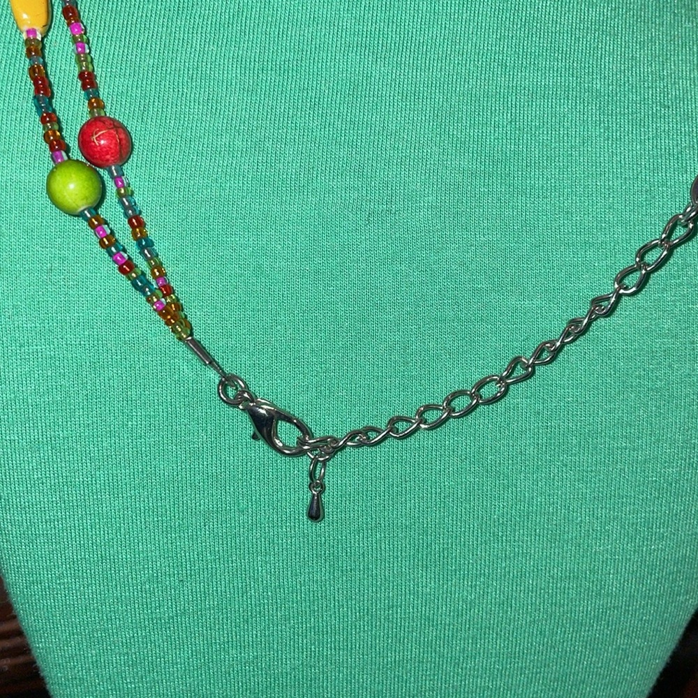NWOT Floral Bib Style Necklace - Picture 3 of 3